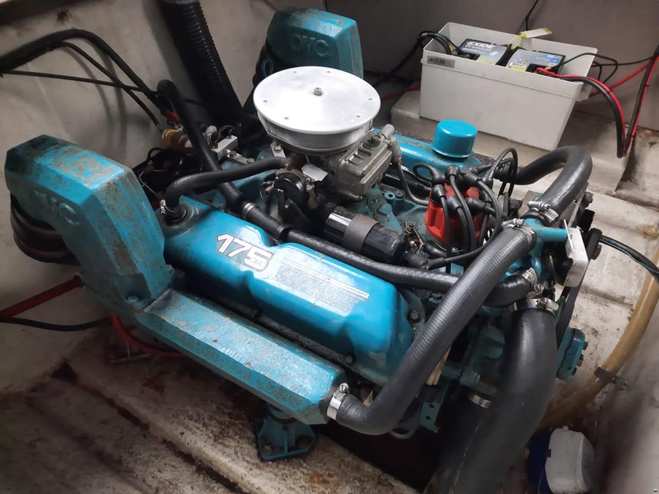 OMC V8