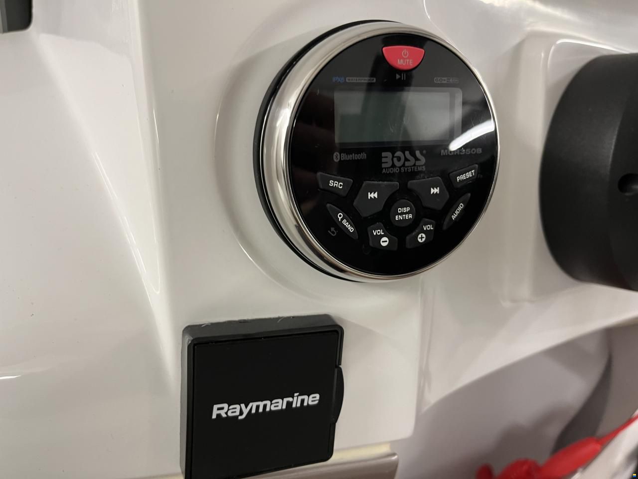 Sessa Key Largo 27 Inboard