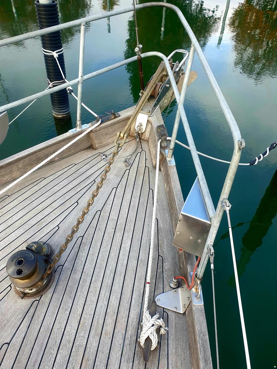 Herreshoff H-28  (St&auml;heli Altnau)