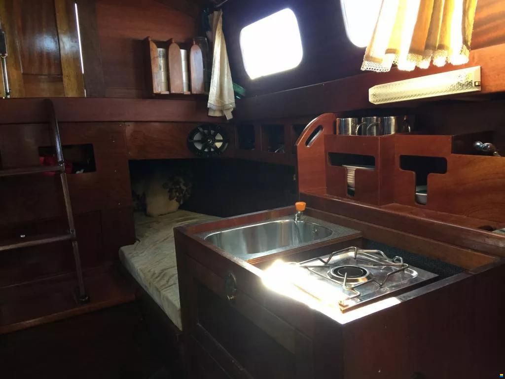 Herreshoff H-28  (St&auml;heli Altnau)