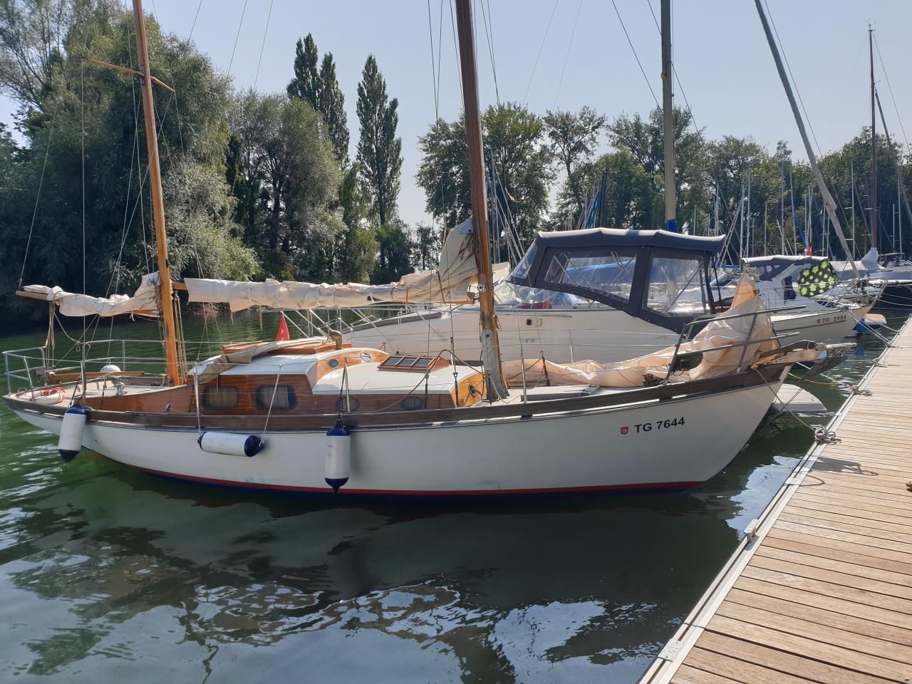 Herreshoff H-28  (St&auml;heli Altnau)