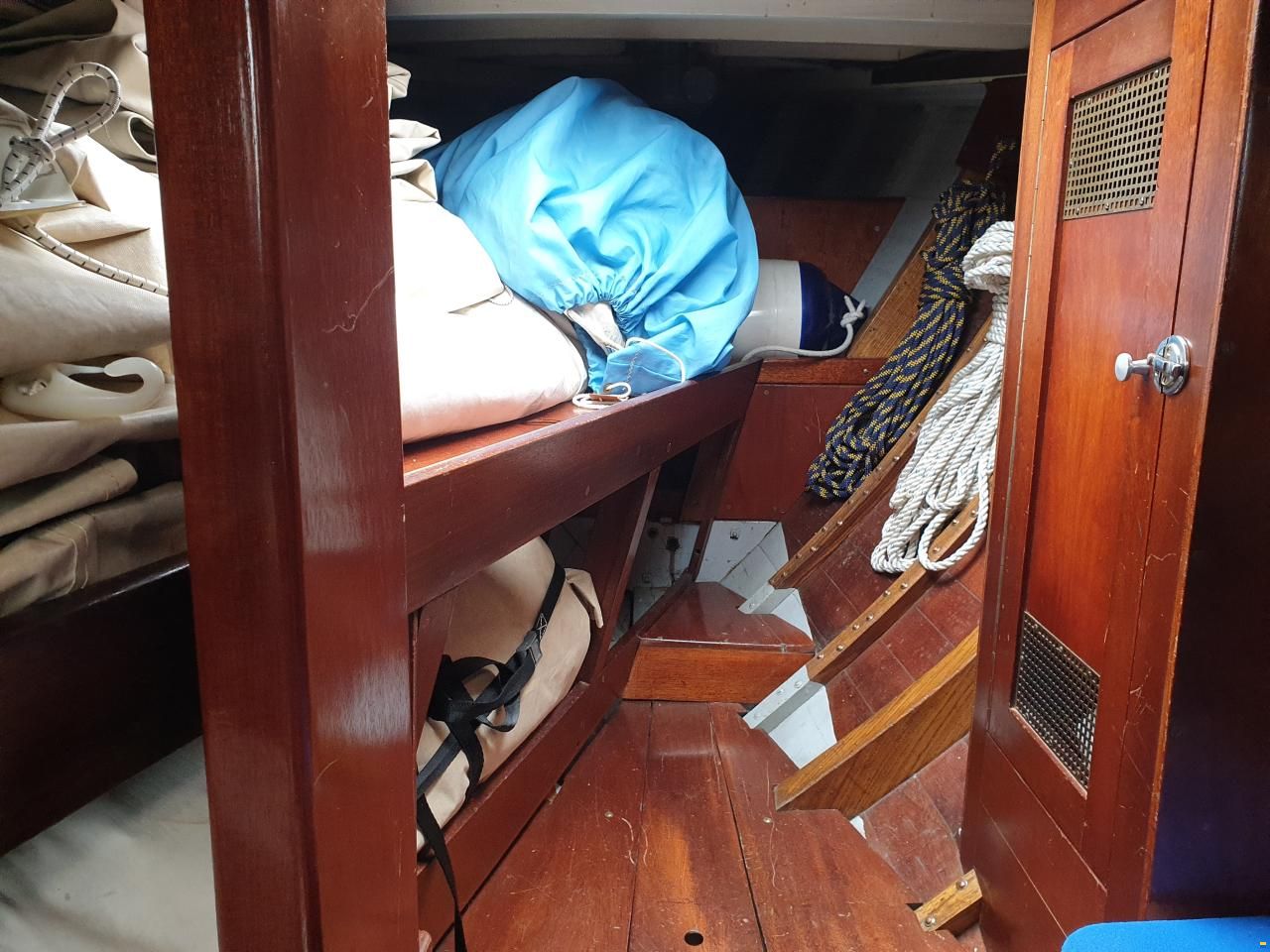 Herreshoff H-28  (St&auml;heli Altnau)