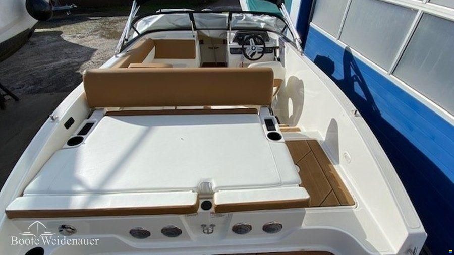 Bayliner DX2050