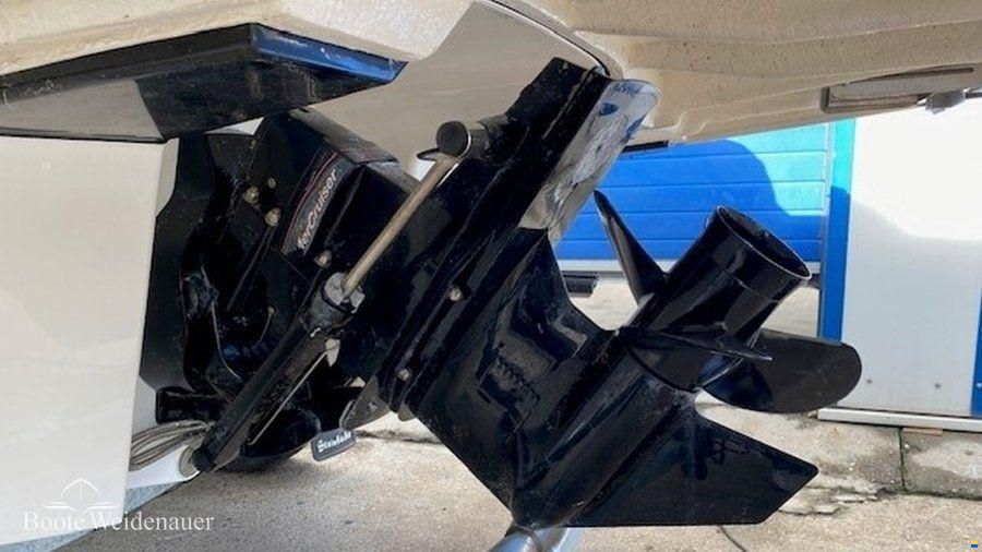 Bayliner DX2050