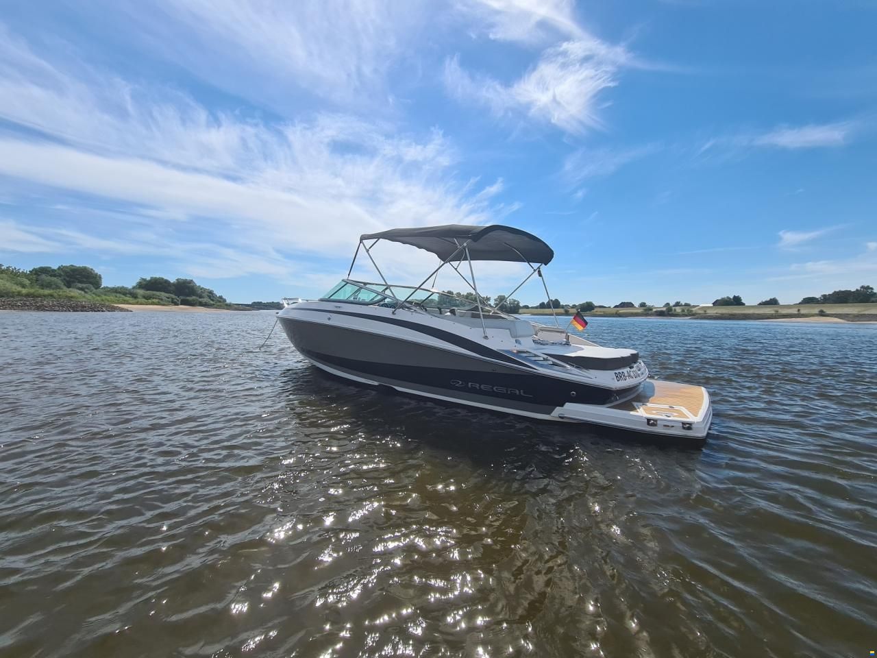 Regal 2550