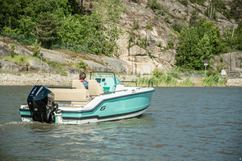 Compass Boats 6s
