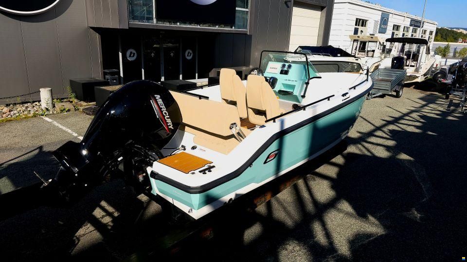 Compass Boats 6s