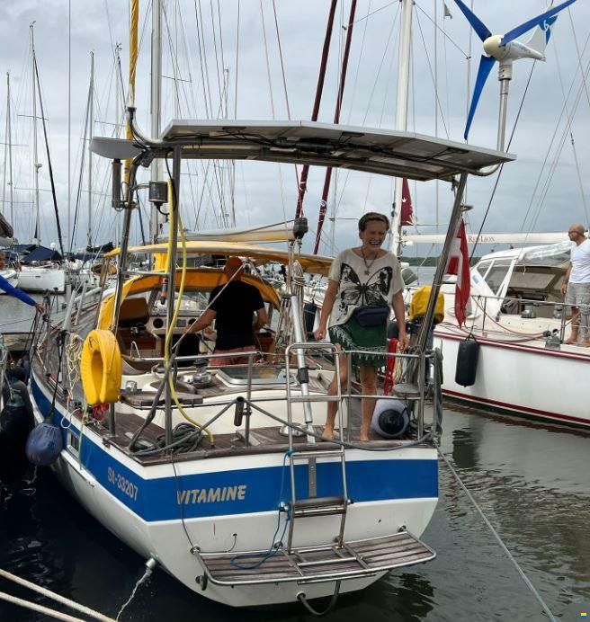 Hallberg-Rassy 382