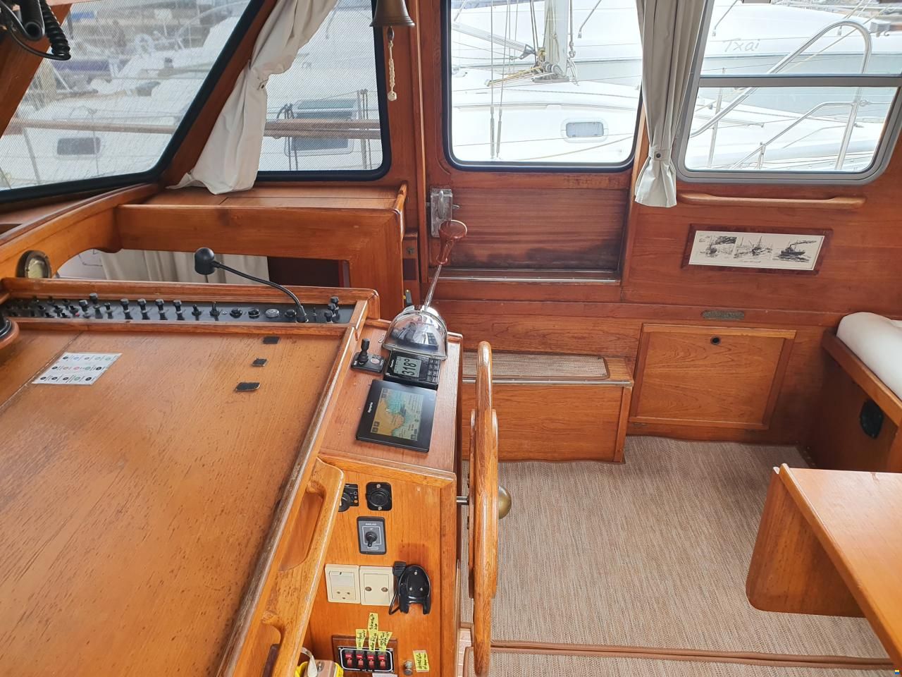 Nauticat 33