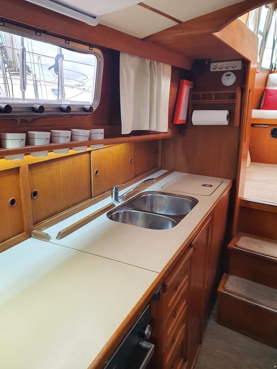 Nauticat 33