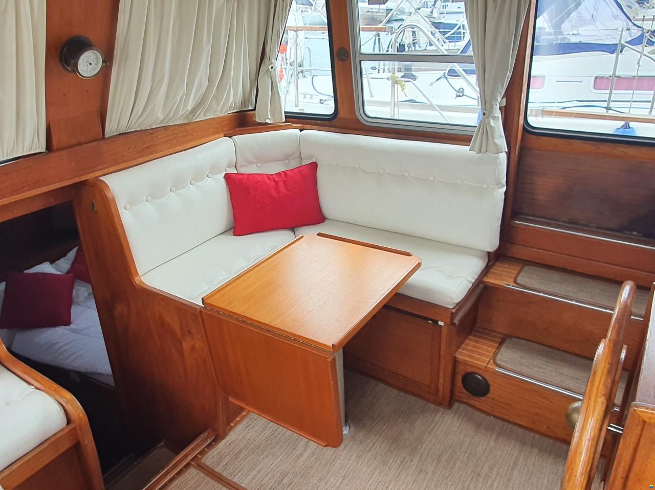 Nauticat 33