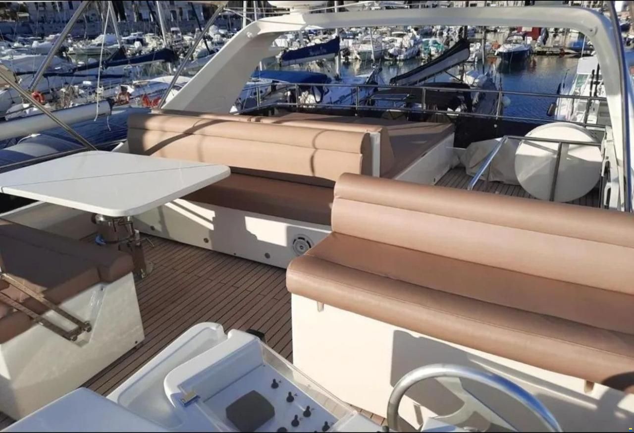 Ferretti 630