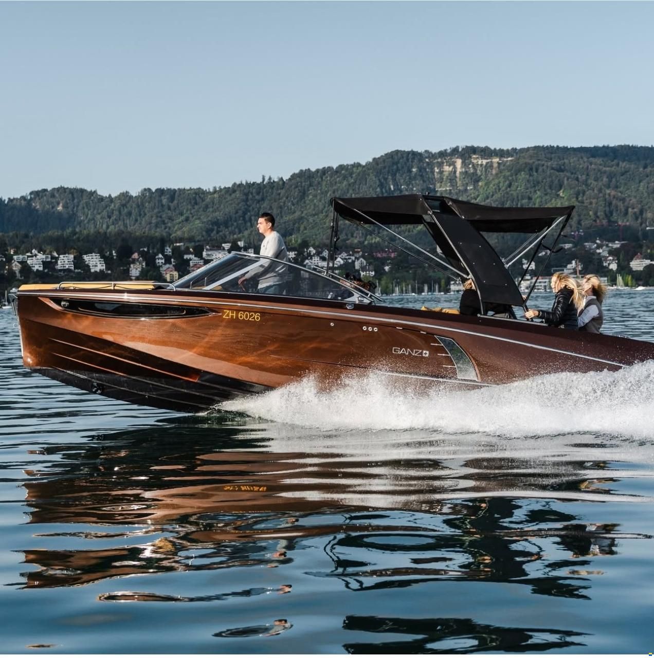 Ganz Boats Ovation 7.6 Cabin WSS