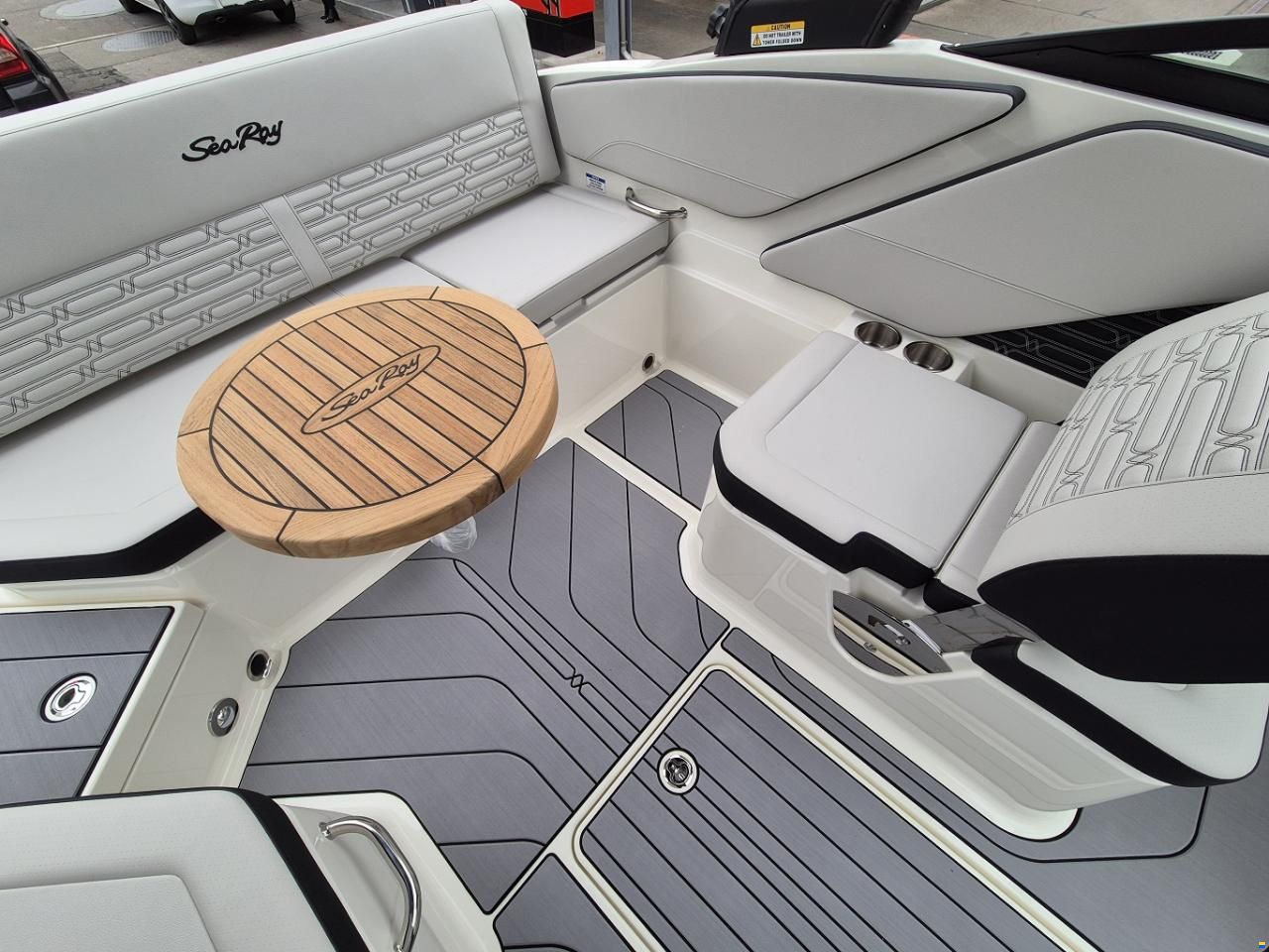 Sea Ray SPX 210 Europe