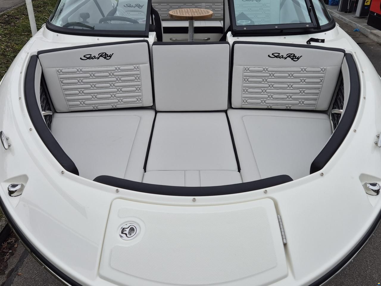 Sea Ray SPX 210 Europe