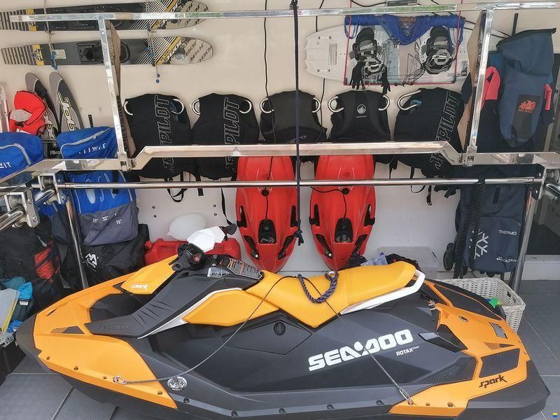 Ferretti Group Custom Line 94