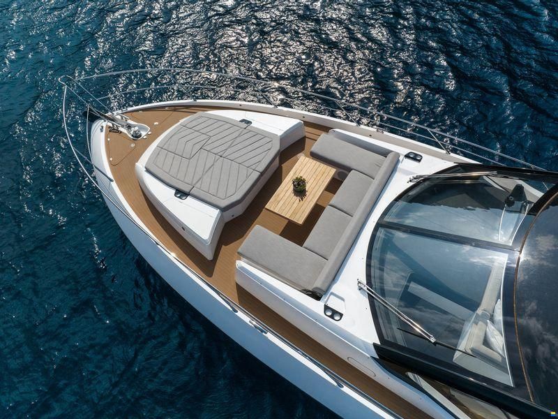 Sunseeker 75 Sport Yacht