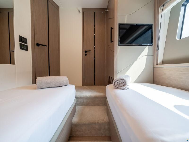 Sunseeker 75 Sport Yacht