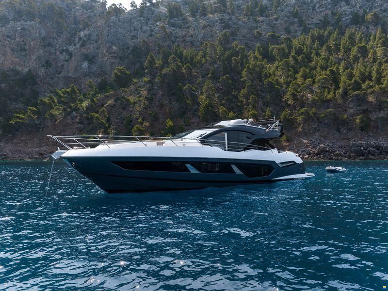 Sunseeker 75 Sport Yacht