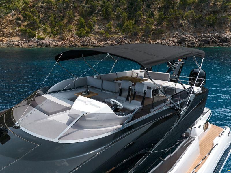 Sunseeker 75 Sport Yacht