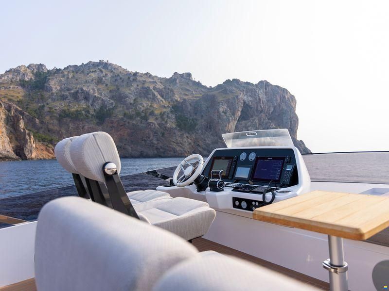 Sunseeker 75 Sport Yacht