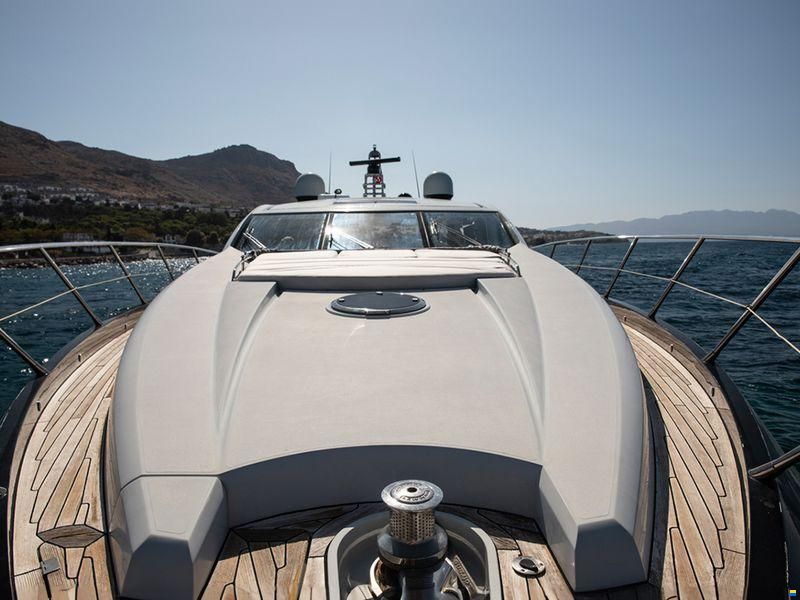 Sunseeker Predator 74
