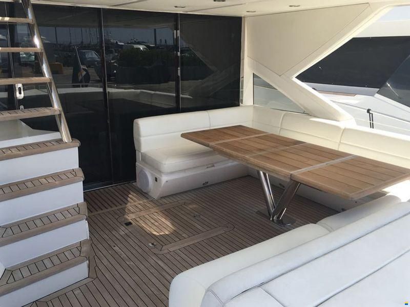 Sunseeker 68 Sport Yacht