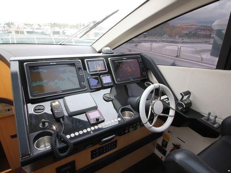 Sunseeker 68 Sport Yacht