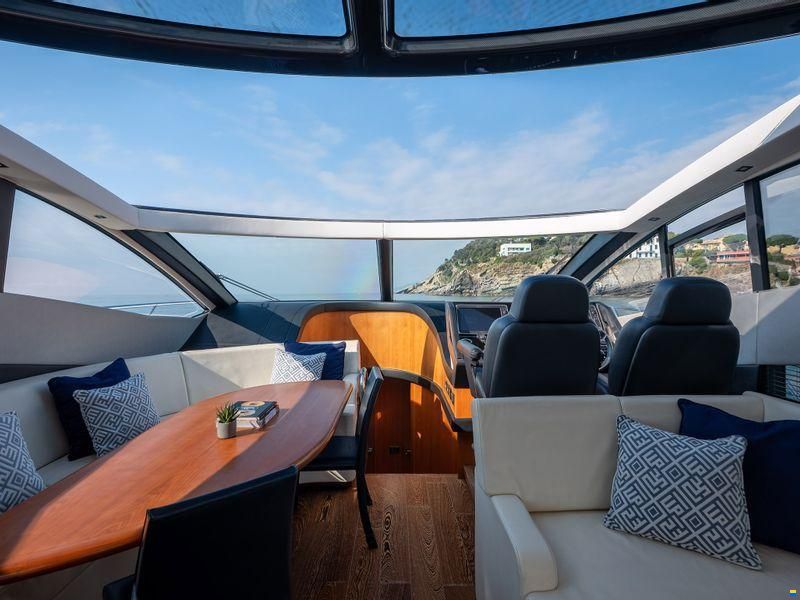 Sunseeker Predator 68