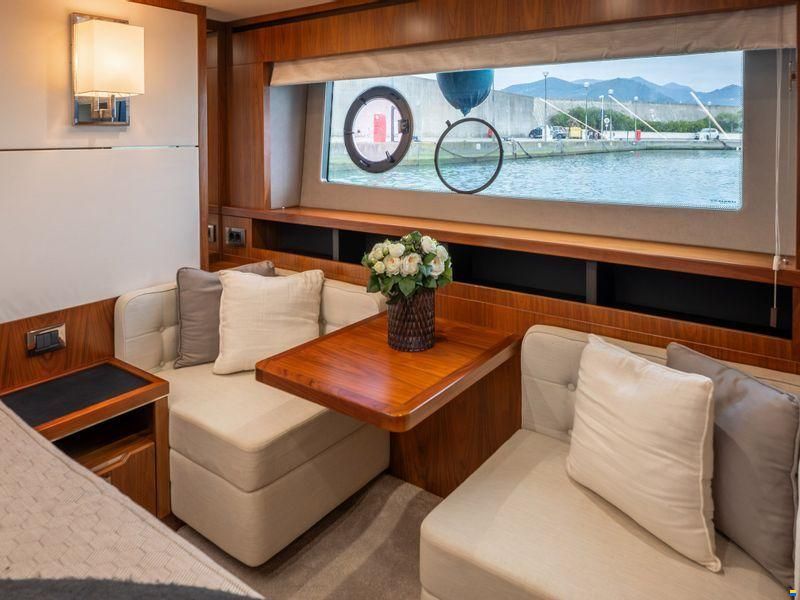 Sunseeker Predator 68