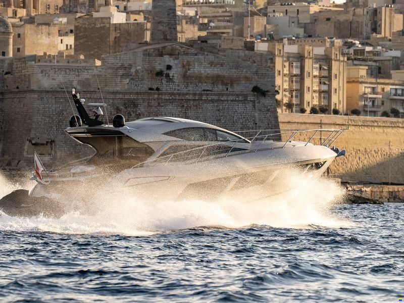 Sunseeker Predator 57