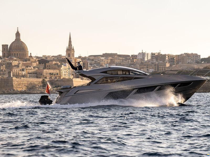 Sunseeker Predator 57