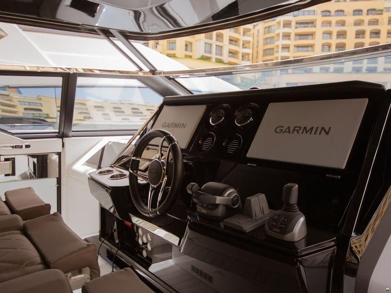 Sunseeker Superhawk 55
