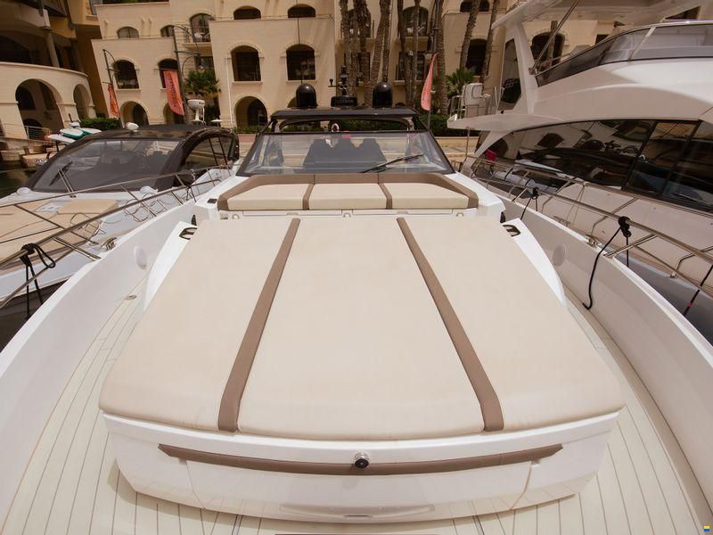 Sunseeker Superhawk 55