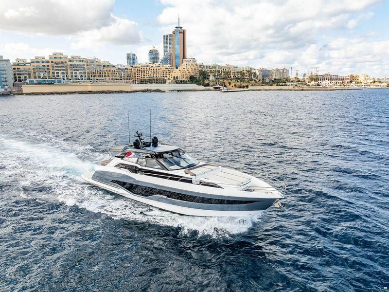 Sunseeker Superhawk 55