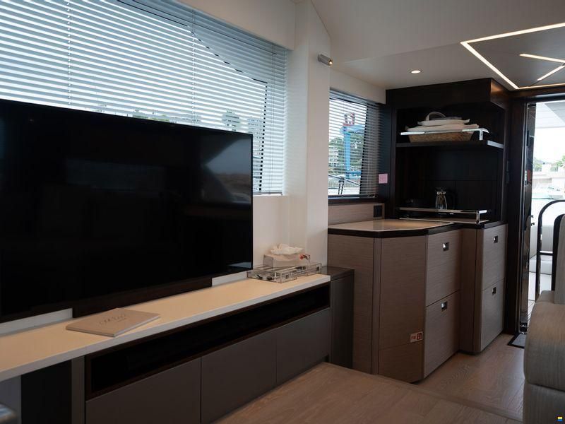 Sunseeker Manhattan 55