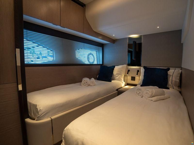 Sunseeker Manhattan 55