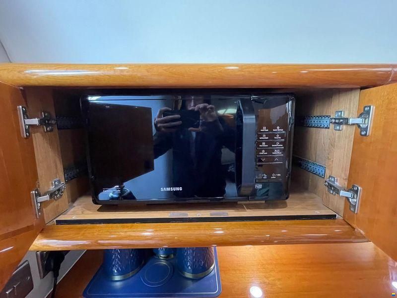 Sunseeker International/ Don Shead Supe