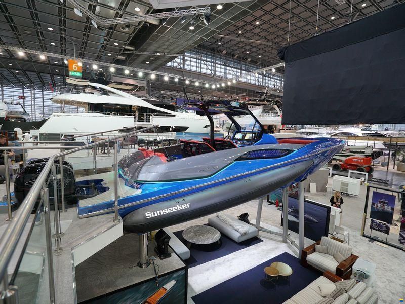 Sunseeker Hawk 38