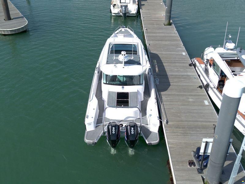 Axopar 37XC Cross Cabin
