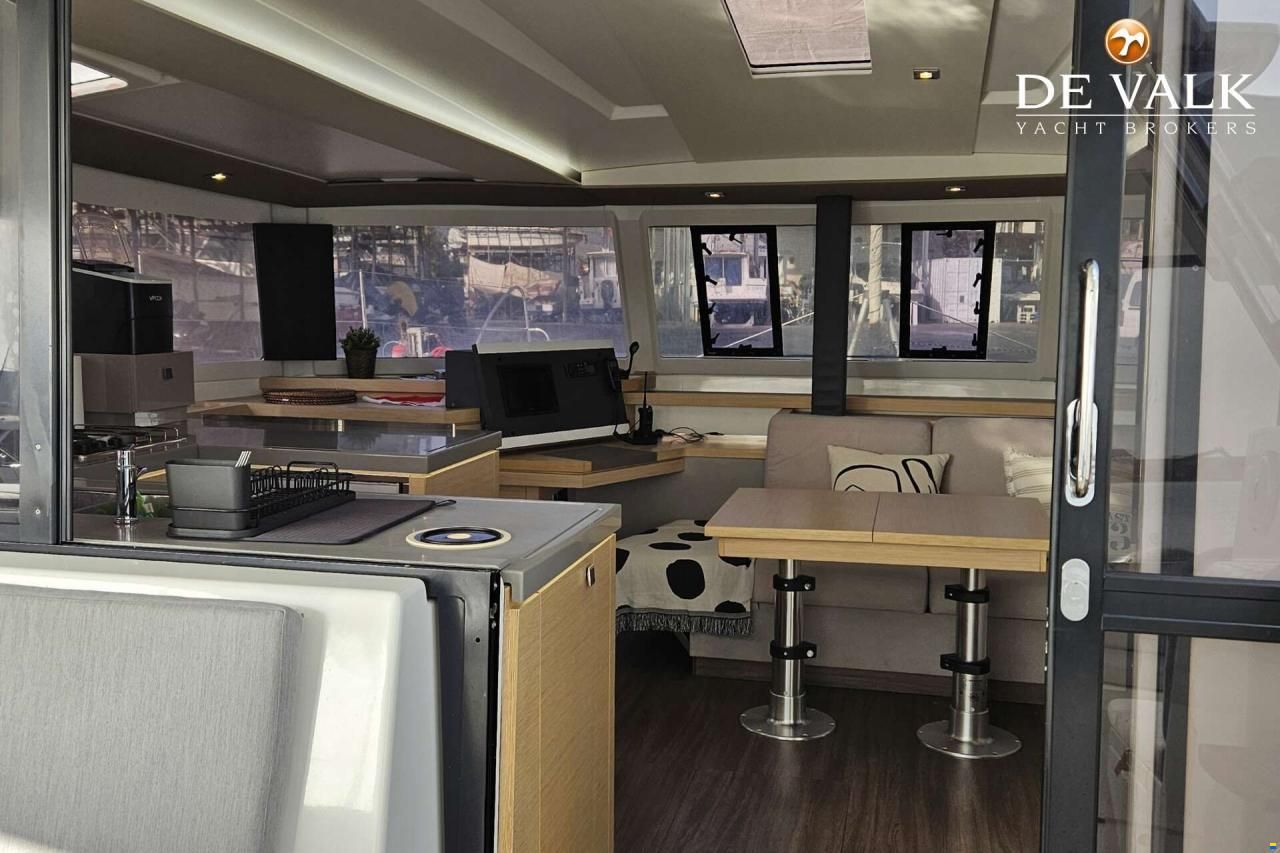 Fountaine Pajot Astrea 42