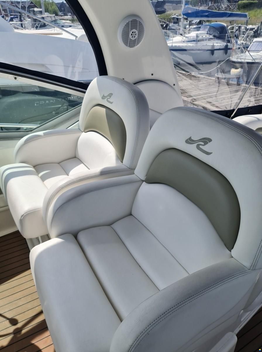 Sea Ray 375 Sundancer
