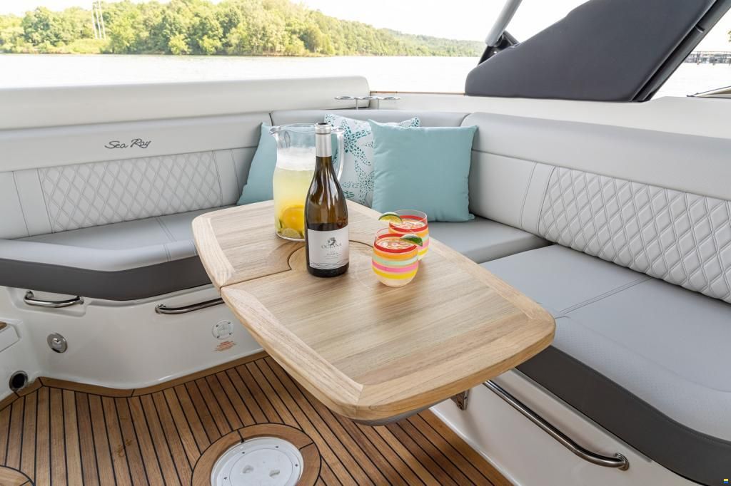 Sea Ray SLX 280