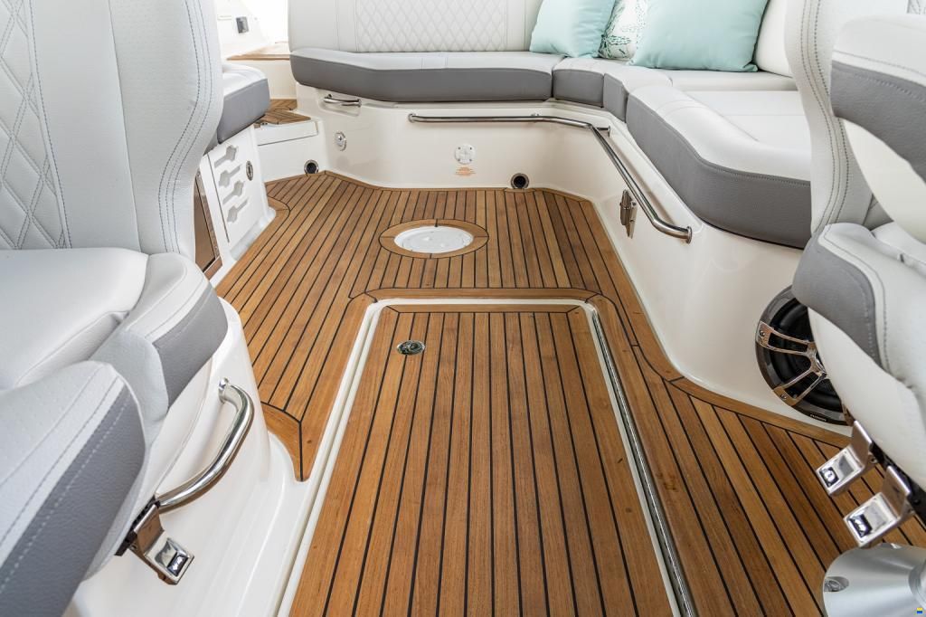 Sea Ray SLX 280