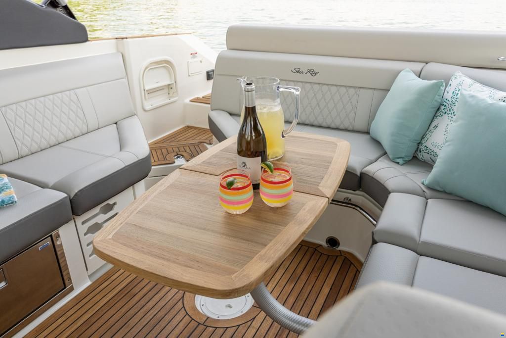Sea Ray SLX 280