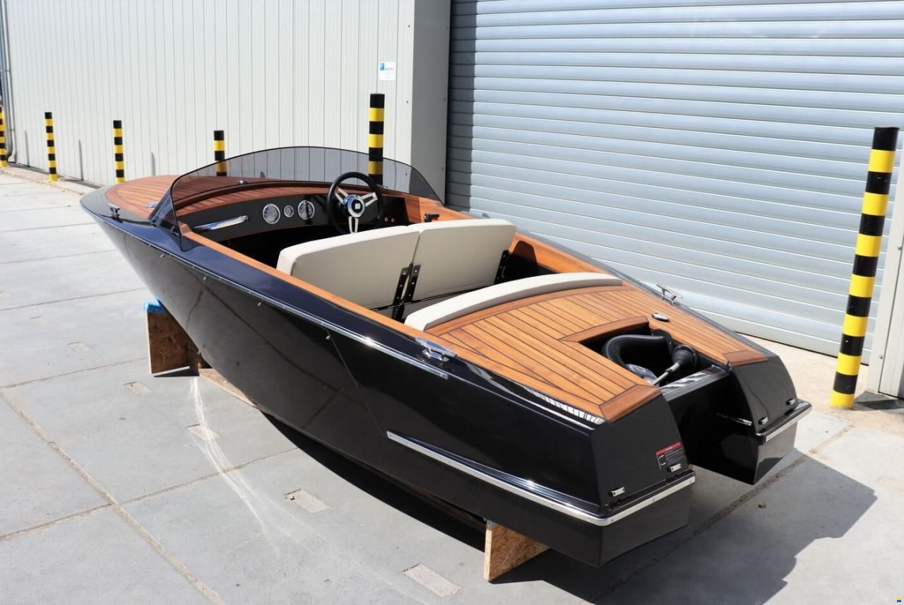 VTS Boats Flying Shark 4.2