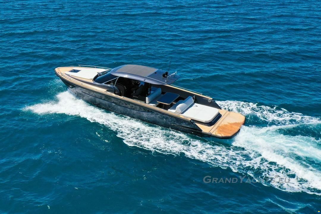 Focus Motor Yacht Forza 37
