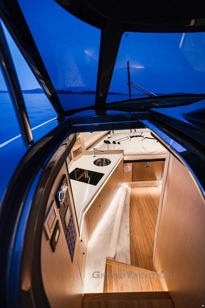 Focus Motor Yacht Forza 37