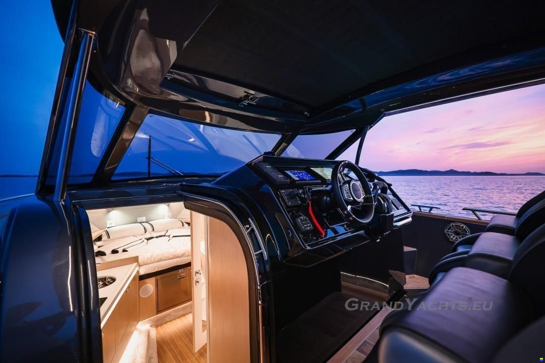Focus Motor Yacht Forza 37