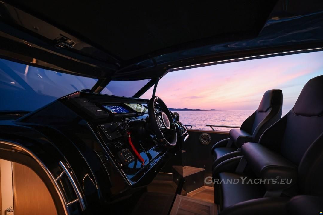 Focus Motor Yacht Forza 37